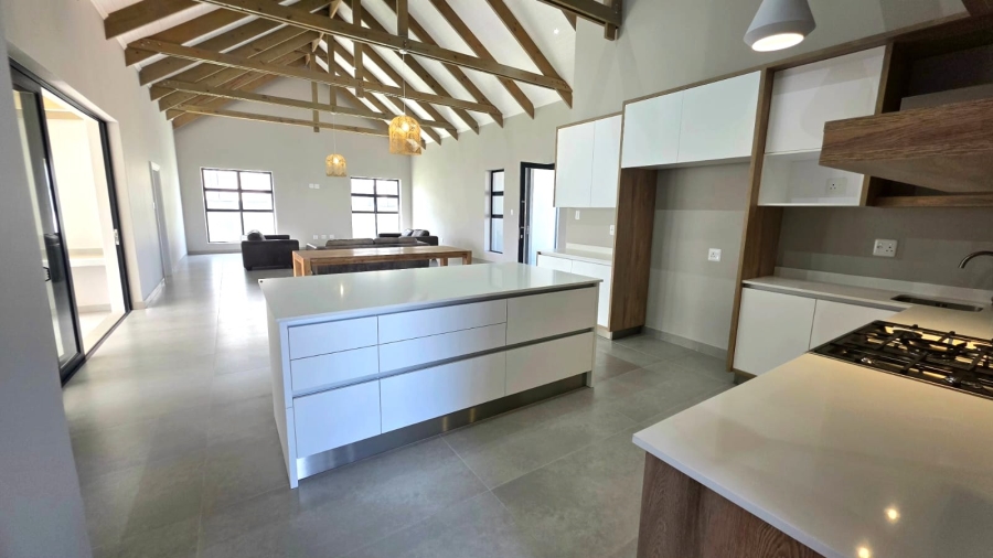 3 Bedroom Property for Sale in Kingswood Golf Estate Western Cape